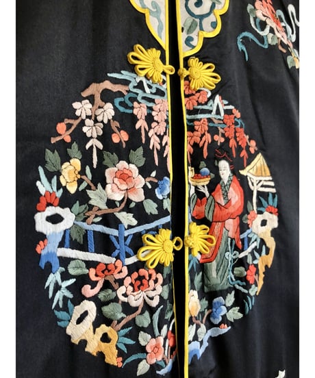 60's chinese embroidered robe