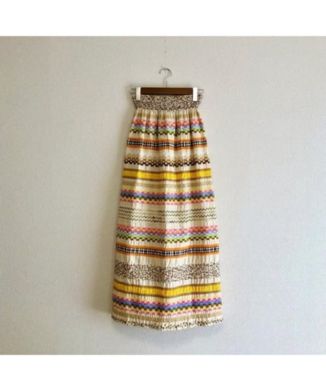 70s embroidered ribbon work skirt