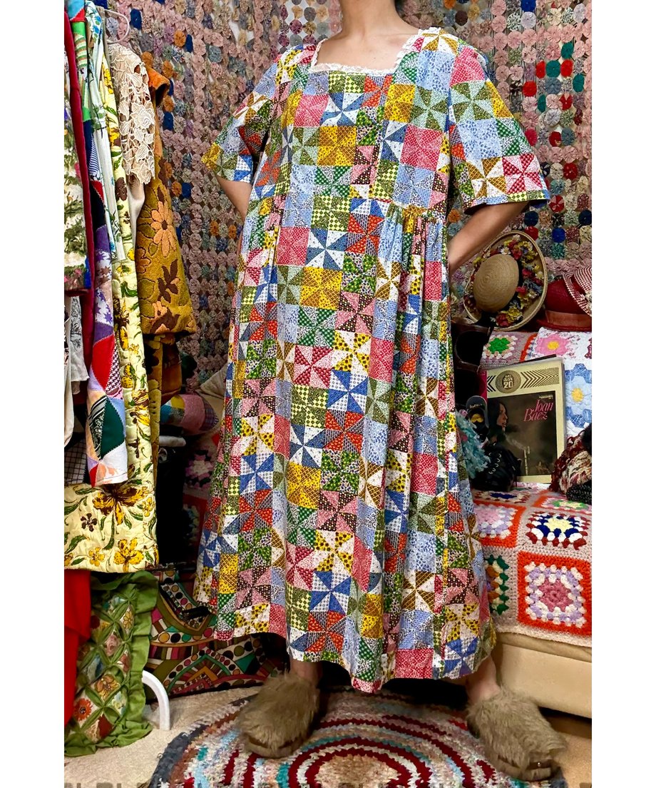 6847d077145555332d4e754a