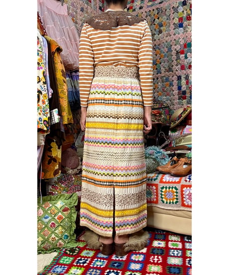 70s embroidered ribbon work skirt