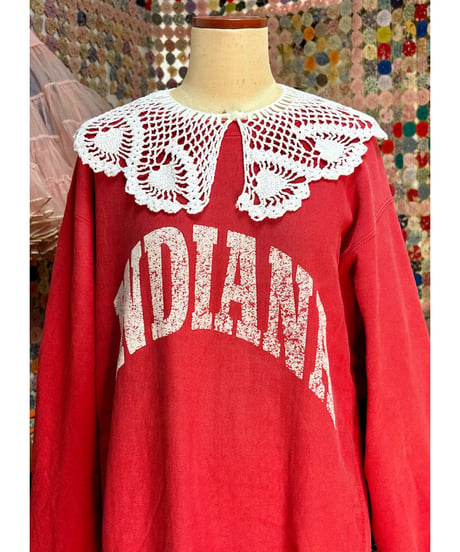 heart motif crochet collar