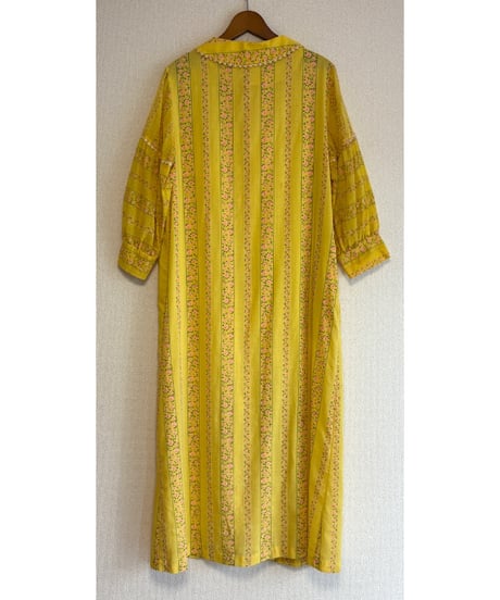70s balloon sleeve dress