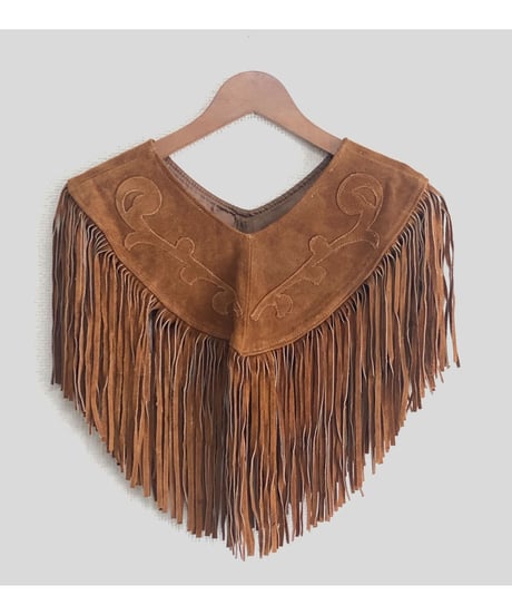 suède fringe collar