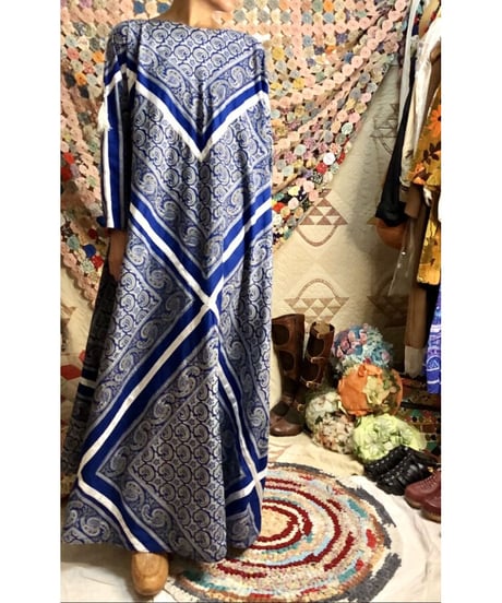 paisley handkerchief motif dress