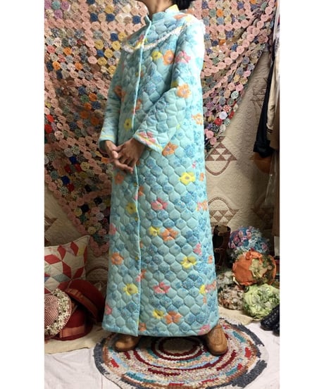 60-70's flower quilting robe