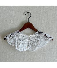 heart motif crochet collar