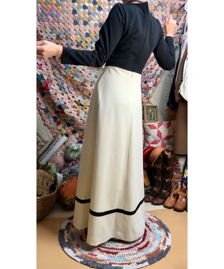 60s monotone flower dress