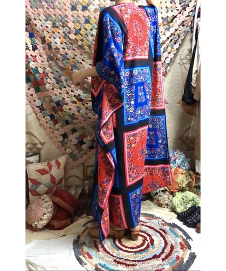 60's flower kaftan dress
