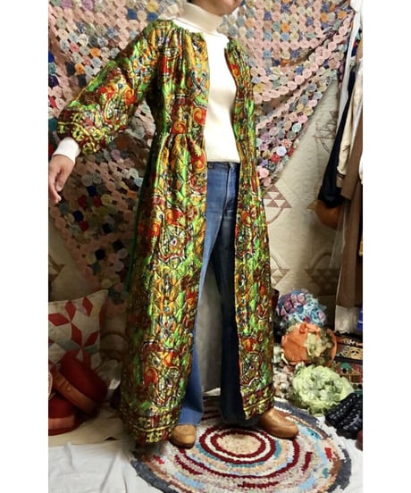 60's quilted paisley robe
