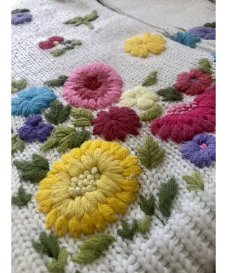 1960's flower embroidered cardigan