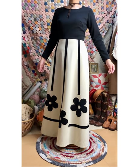 60s monotone flower dress