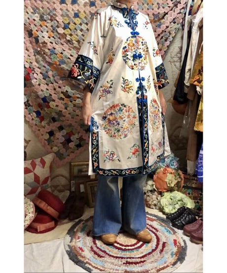 50's chinese embroidered robe