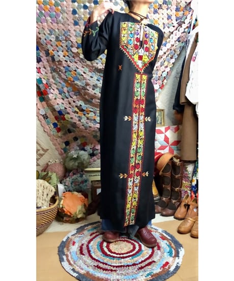 palestinian embroidered dress