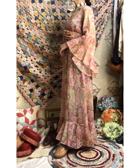 1970's angel sleeve botanical one-piece