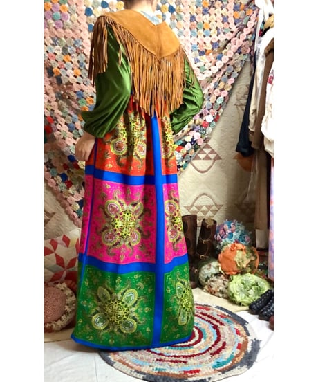 suède fringe collar