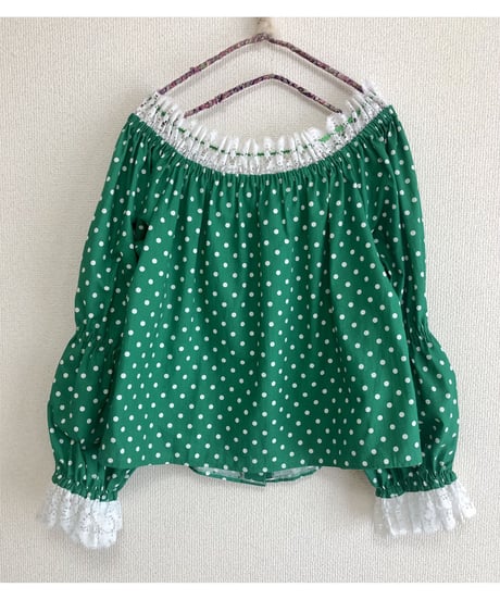 balloon sleeve polka dots blouse
