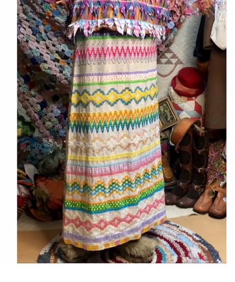 70s embroidered ribbon work skirt
