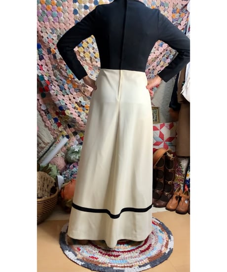 60s monotone flower dress