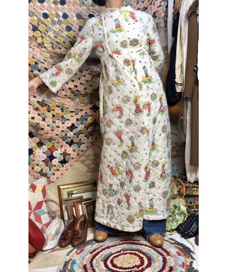 1970's girl's and flower print quilted one-piece