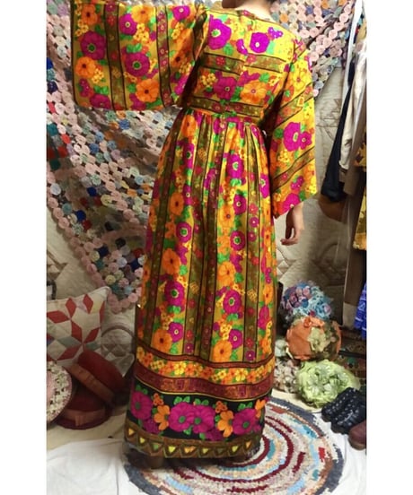 60-70's flower dress