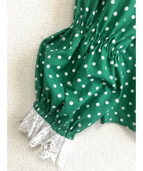 balloon sleeve polka dots blouse