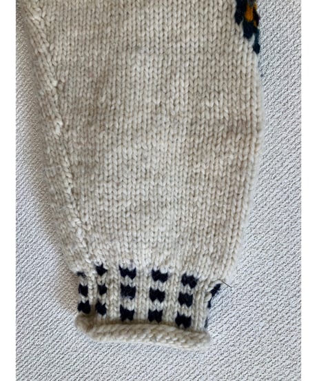 heart motif ecuador sweater