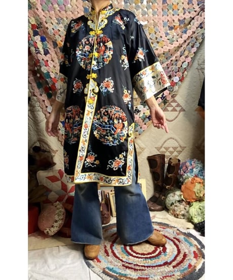 60's chinese embroidered robe