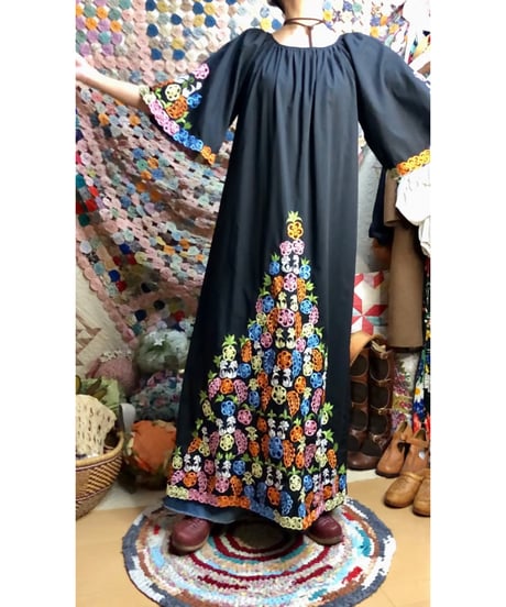 60s embroidered dress