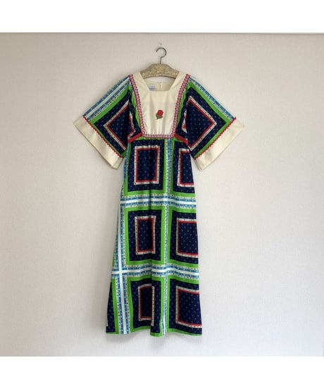 1970's handkerchief motif one-piece