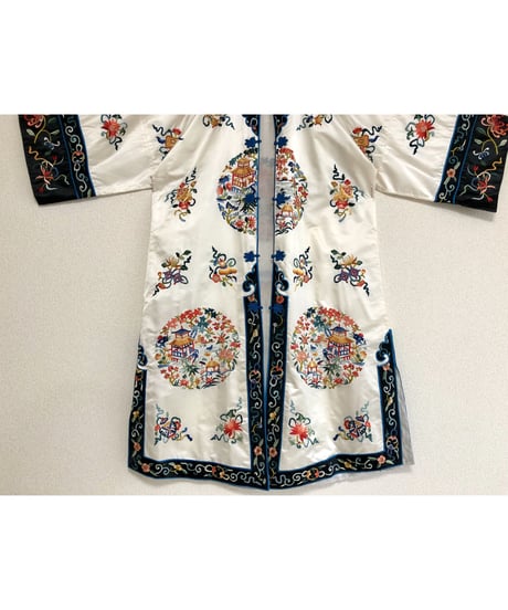 50's chinese embroidered robe