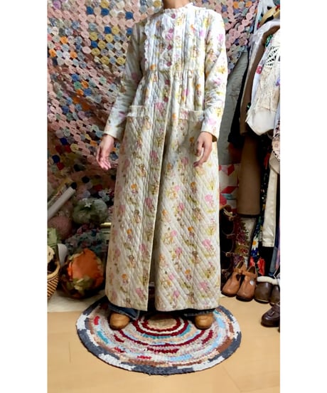 70s quilted sweet robe