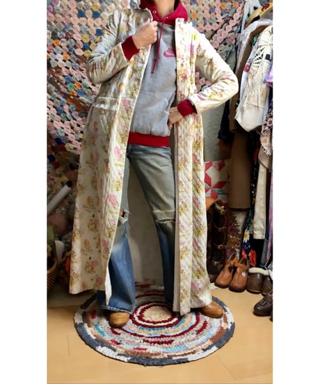 70s quilted sweet robe