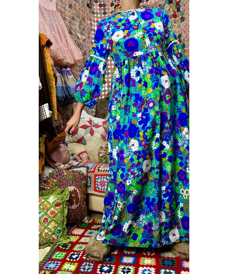 60-70s  balloon sleeve flower hawaiian dress