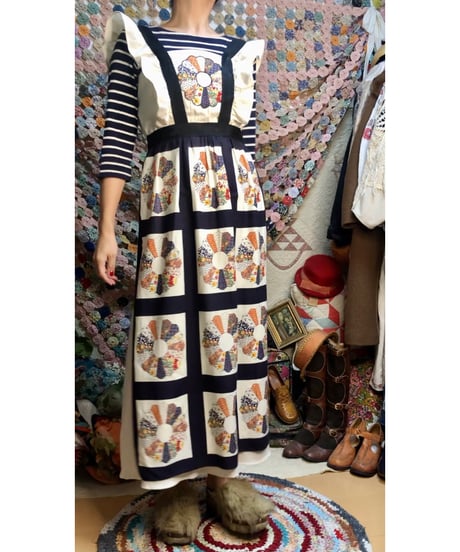 60-70s dresden plate apron dress