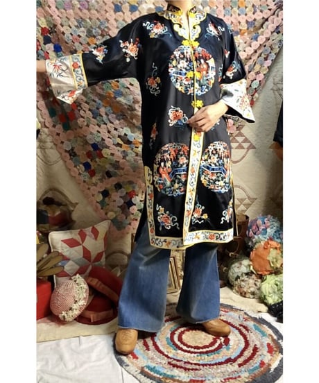 60's chinese embroidered robe