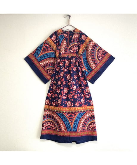 70's flower motif dress