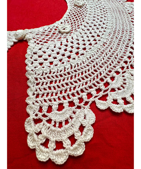 small flower crochet collar