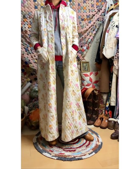 70s quilted sweet robe
