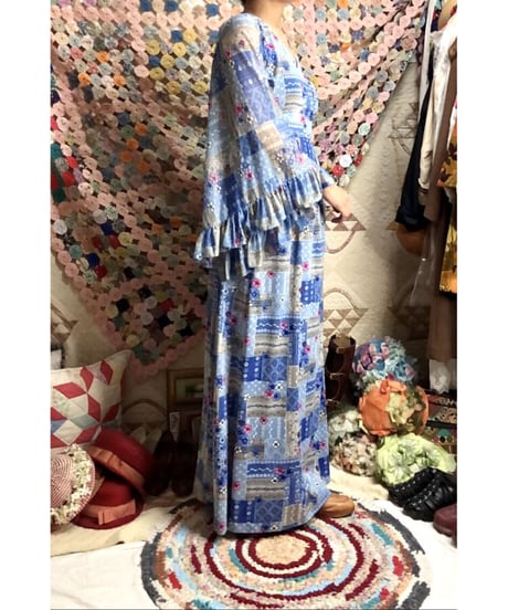 60's angel sleeve dress