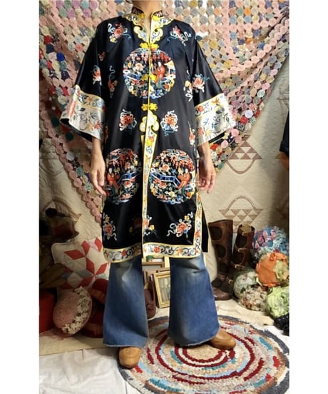 60's chinese embroidered robe