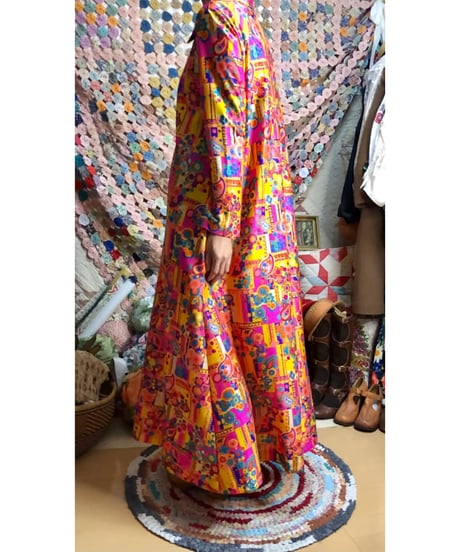 70s  psychedelic flower dress