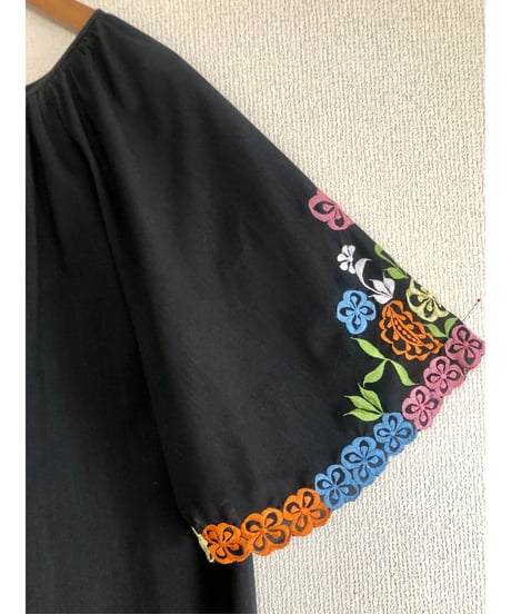 60s embroidered dress
