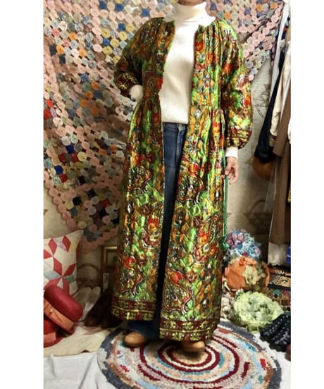 60's quilted paisley robe