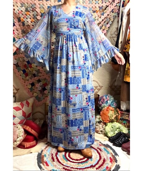 60's angel sleeve dress