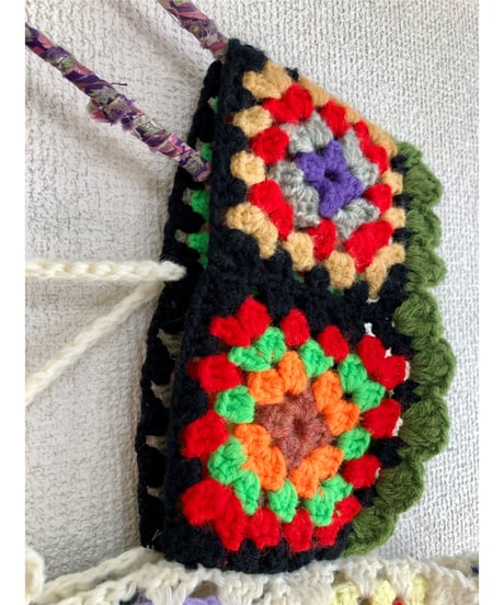 granny square vest white×black