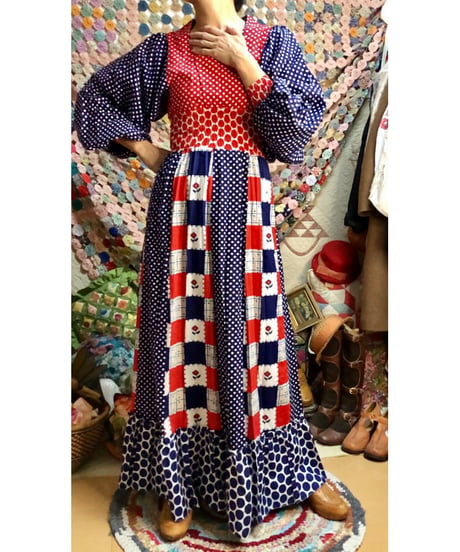 70s balloon sleeve dress