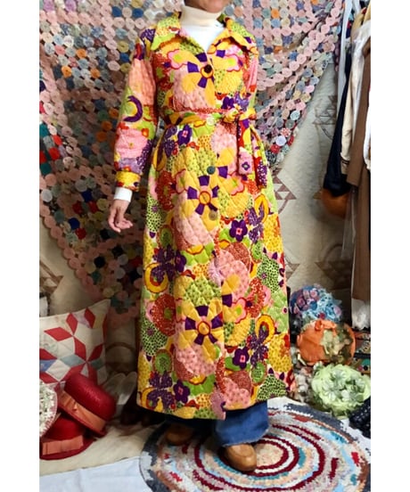 60's quilted flower robe