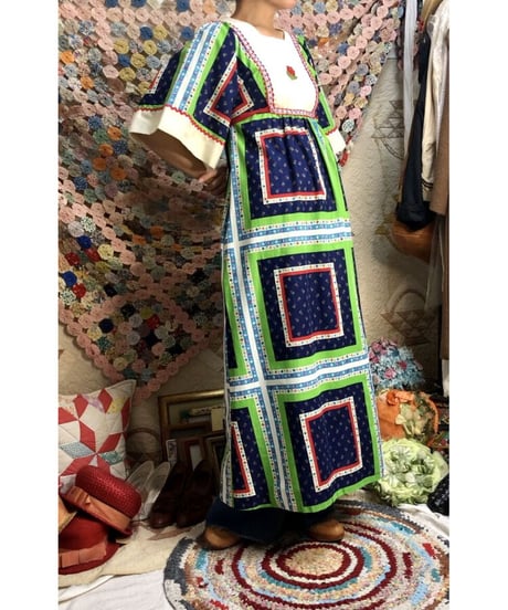 1970's handkerchief motif one-piece
