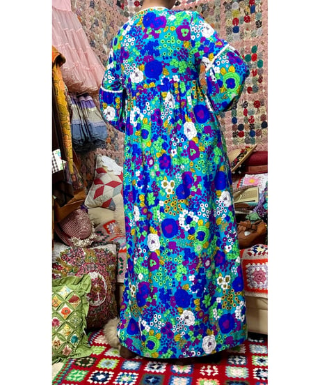 60-70s  balloon sleeve flower hawaiian dress
