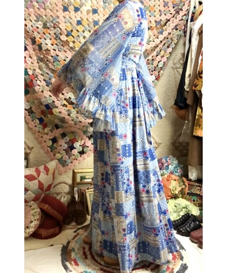 60's angel sleeve dress